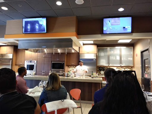 Publix Aprons Cooking School at Winter Park Village