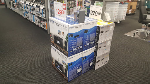 Office Supply Store «Staples», reviews and photos, 7708 Richmond Hwy, Alexandria, VA 22306, USA