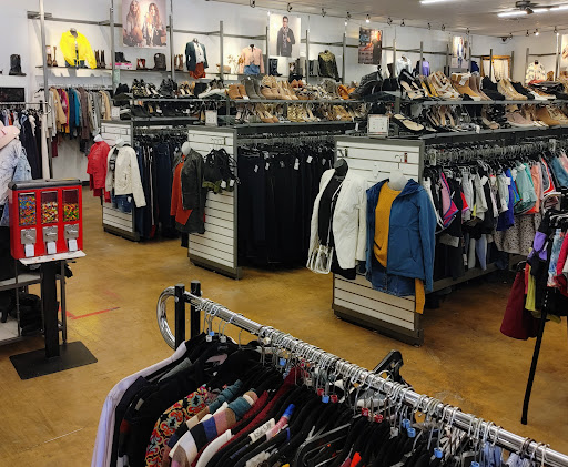 Used Clothing Store «Uptown Cheapskate», reviews and photos, 11255 Huebner Rd #205, San Antonio, TX 78230, USA