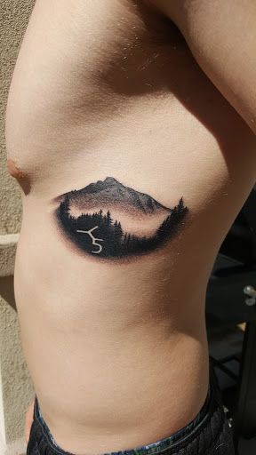 Tattoo Shop «Funhouse Tattoo», reviews and photos, 1453 Garnet Ave, San Diego, CA 92109, USA