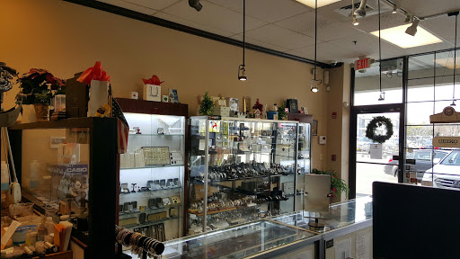 Jewelry Repair Service «Snug Harbor Jewelry Inc», reviews and photos, 395 Merrick Rd, Amityville, NY 11701, USA