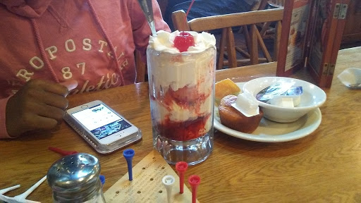 American Restaurant «Cracker Barrel Old Country Store», reviews and photos, 4435 S Laburnum Ave, Richmond, VA 23231, USA