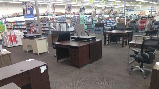 Office Supply Store «Staples», reviews and photos, 2080 W Empire Ave, Burbank, CA 91504, USA