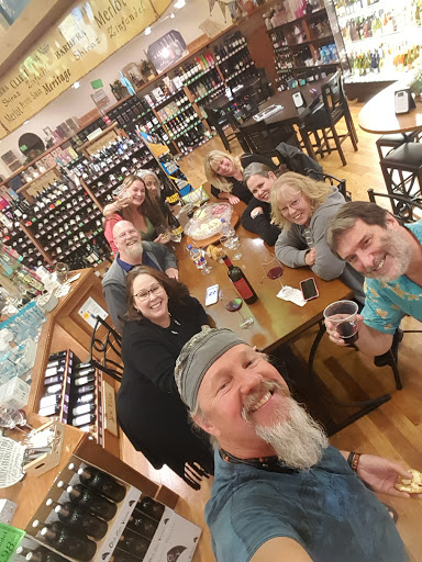 Liquor Store «Macadoodles- South Springfield», reviews and photos, 1455 E Independence St, Springfield, MO 65804, USA