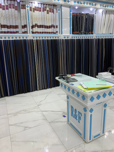 مخيطة الرجل الفاخر 