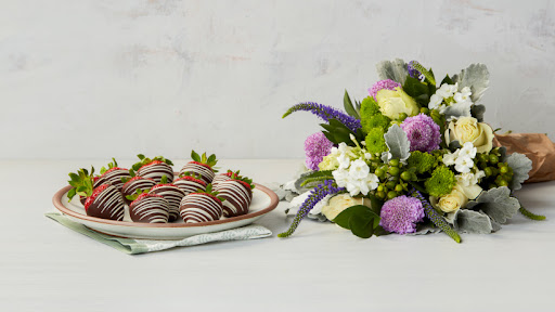 Gift Shop «Edible Arrangements», reviews and photos, 2602 E 62nd St, Indianapolis, IN 46220, USA