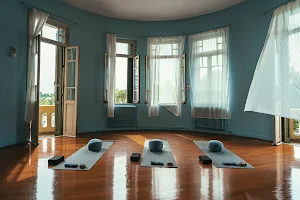 Flow Yoga Studio image