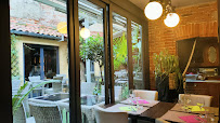 Atmosphère du Restaurant français Le Patio de la Table Ronde à Toulouse - n°11