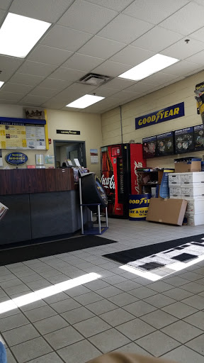 Tire Shop «WAYNE TIRE & AUTO SERVICE», reviews and photos, 956 Hamburg Turnpike, Wayne, NJ 07470, USA