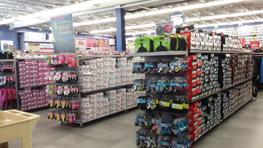 Outlet Mall «Tanger Outlet Lancaster», reviews and photos, 311 Stanley K. Tanger Blvd, Lancaster, PA 17602, USA