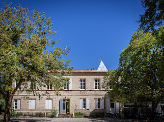 Château Des Dauphins - Coliving et restaurant La Verrière