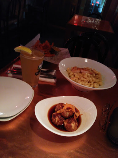 Restaurant «Matterhorn Restaurant», reviews and photos, 4969 Mountain Rd, Stowe, VT 05672, USA