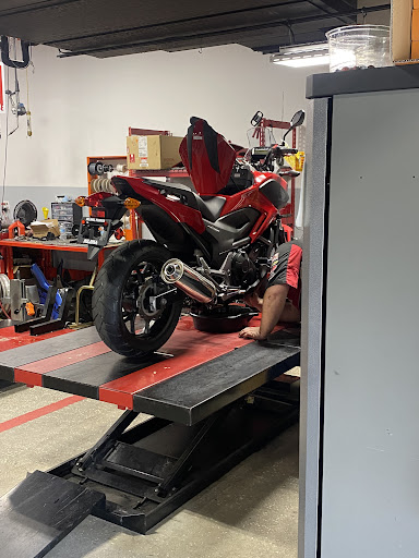 Motorcycle Dealer «RC Hill Honda Powersports», reviews and photos, 560 S Woodland Blvd, DeLand, FL 32720, USA
