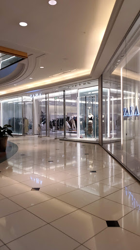 Toy Store «Disney Store», reviews and photos, 2800 W Big Beaver Rd, Troy, MI 48084, USA