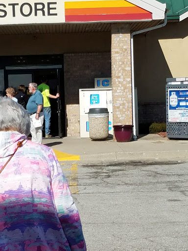 Gas Station «Flying J», reviews and photos, 520 S State Rd 39, Lebanon, IN 46052, USA