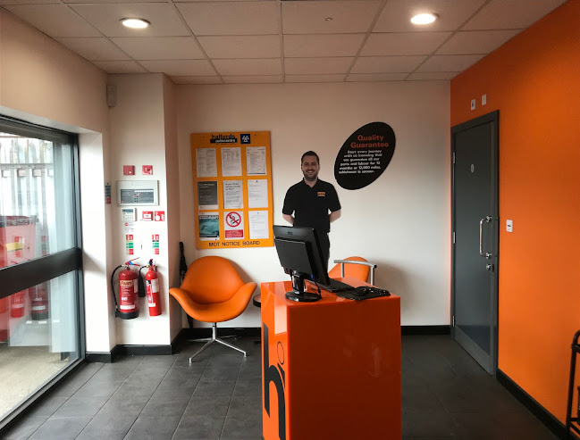 Reviews of Halfords Autocentre Tunstall in Stoke-on-Trent - Auto repair shop
