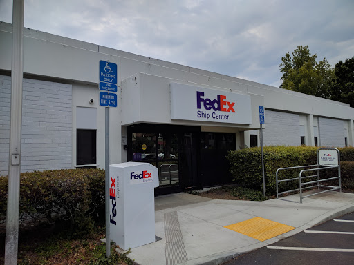 Shipping and Mailing Service «FedEx Ship Center», reviews and photos, 1286 Lawrence Station Rd, Sunnyvale, CA 94089, USA