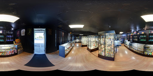 Tobacco Shop «The Happy Hippy Smoke Shop», reviews and photos, 1229 Michigan St NE b, Grand Rapids, MI 49503, USA