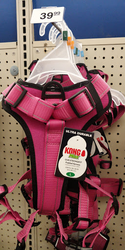 Pet Supply Store «PetSmart», reviews and photos, 250 Grossman Dr, Braintree, MA 02184, USA