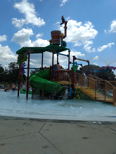 Swim Club «Crystal Lake Park Family Aquatic Center», reviews and photos, 1401 N Broadway Ave, Urbana, IL 61801, USA