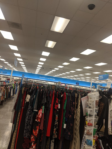 Clothing Store «Ross Dress for Less», reviews and photos, 3900 Sisk Rd, Modesto, CA 95356, USA
