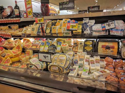 Supermarket «Giant», reviews and photos, 1230 W Broad St, Falls Church, VA 22046, USA