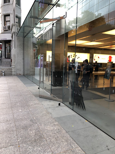 Computer Store «Apple Boylston Street», reviews and photos, 815 Boylston St, Boston, MA 02116, USA