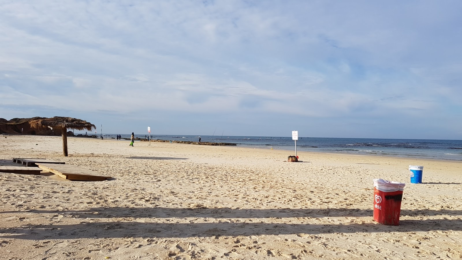 Foto di Tel Gerrit beach e l'insediamento