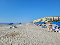 Folly beach'in fotoğrafı - rahatlamayı sevenler arasında popüler bir yer