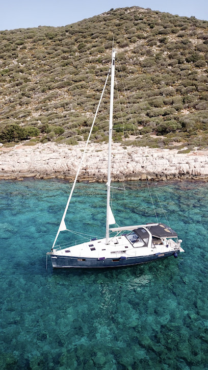 Crewed Sailing Yacht Tours in Kas / Turkey (Daily or Overnight)