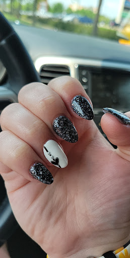 Nail Salon «DaVi Nails Salon and Spa», reviews and photos, 2801 Commerce Dr, Coralville, IA 52241, USA