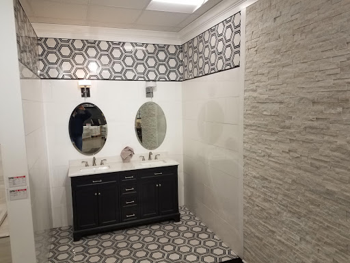 Shopping Mall «Southpoint Shopping Center», reviews and photos, E Palatine Rd & Rand, Arlington Heights, IL 60004, USA