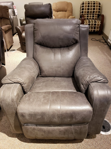 Furniture Store «Art Van Furniture - Chesterfield», reviews and photos, 50400 Gratiot Ave, Chesterfield, MI 48051, USA