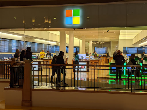 Computer Store «Microsoft Store - Park Meadows Mall», reviews and photos, 8505 Park Meadows Center Dr #2095, Lone Tree, CO 80124, USA