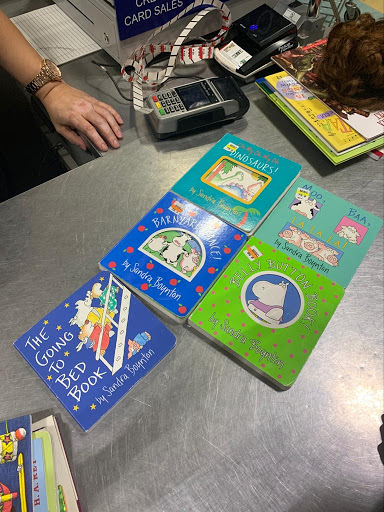 Thrift Store «Indian School Thrift», reviews and photos, 2740 W Indian School Rd, Phoenix, AZ 85017, USA