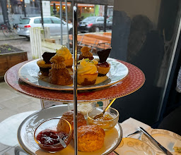 Eaton Place Café und Tearoom photo
