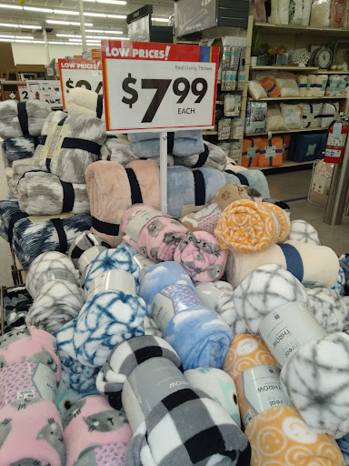 Discount Store «Big Lots», reviews and photos, 4717 McKnight Rd, Pittsburgh, PA 15237, USA