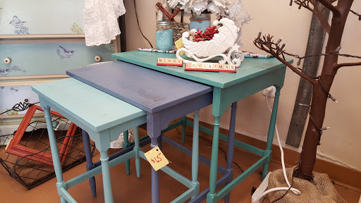 Furniture Store «3 Vintage Chicks», reviews and photos, 13012 N Cave Creek Rd, Phoenix, AZ 85022, USA