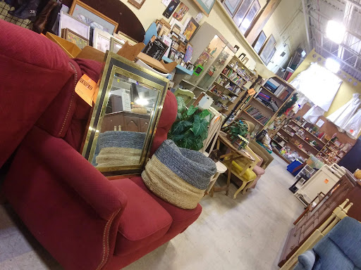 Thrift Store «Second Image Thrift Store», reviews and photos, 9103 US-19, Pinellas Park, FL 33782, USA
