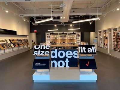 Cell Phone Store «Verizon», reviews and photos, 1048 S Kirkwood Rd, Kirkwood, MO 63122, USA