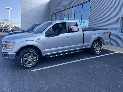 Used Car Dealer «Montrose Ford in Fairlawn», reviews and photos, 3960 Medina Rd, Fairlawn, OH 44333, USA