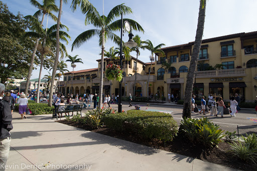 Frozen Yogurt Shop «Spin Frozen Yogurt», reviews and photos, 643 5th Ave S, Naples, FL 34103, USA