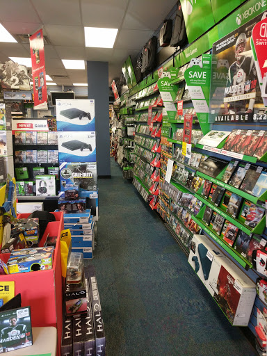 Video Game Store «GameStop», reviews and photos, 30804 Lyon Center Dr, New Hudson, MI 48165, USA