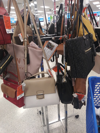 Clothing Store «Ross Dress for Less», reviews and photos, 101 Alton Square, Alton, IL 62002, USA