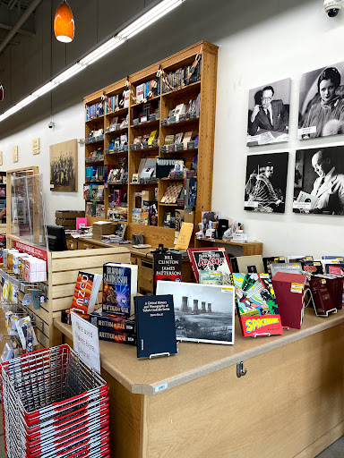 Book Store «Half Price Books», reviews and photos, 1075 E Golf Rd, Schaumburg, IL 60173, USA