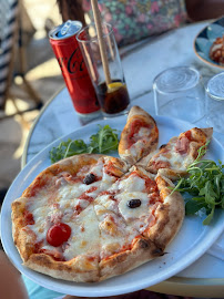 Pizza du Restaurant Mamma Mia - La Spiaggia à Cannes - n°2