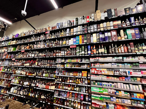 Pizza Restaurant «Alan D Liquor», reviews and photos, 2300 W Auburn Rd, Rochester Hills, MI 48309, USA