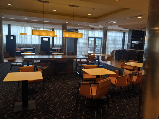 Courtyard by Marriott Long Beach Airport image