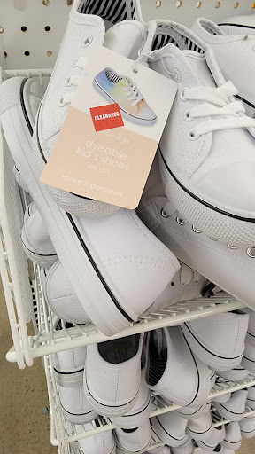 Fabric Store «Jo-Ann Fabrics and Crafts», reviews and photos, 2108 W 27th St g, Lawrence, KS 66047, USA