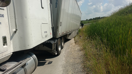 Towing Service «RBI Truck & Trailer Repair», reviews and photos, 15487 Lebanon-Crittenden Rd, Verona, KY 41092, USA